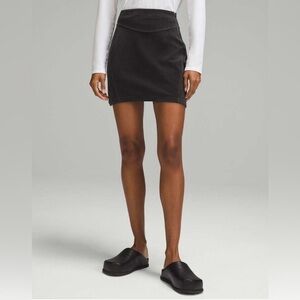 Lululemon Scuba Mid-Rise Mini Skirt *Velvet Cord Size 6
